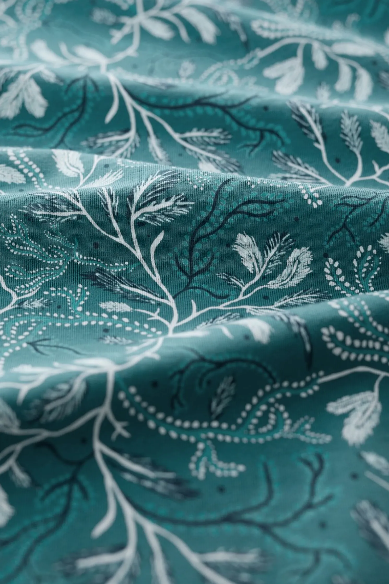 Easel 3/4 Sleeve Top