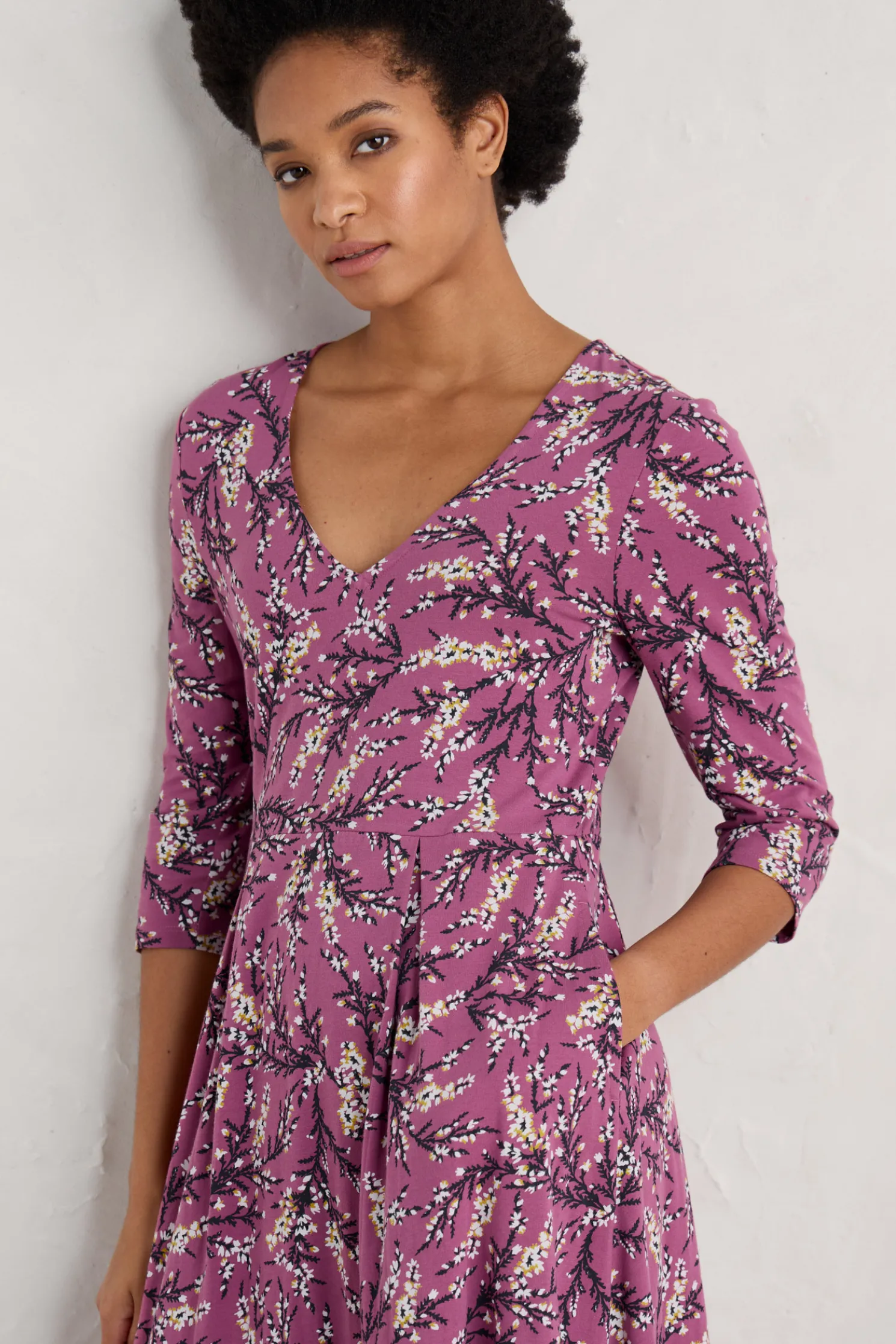 Helena V-Neck Jersey Midi Dress (Gots)