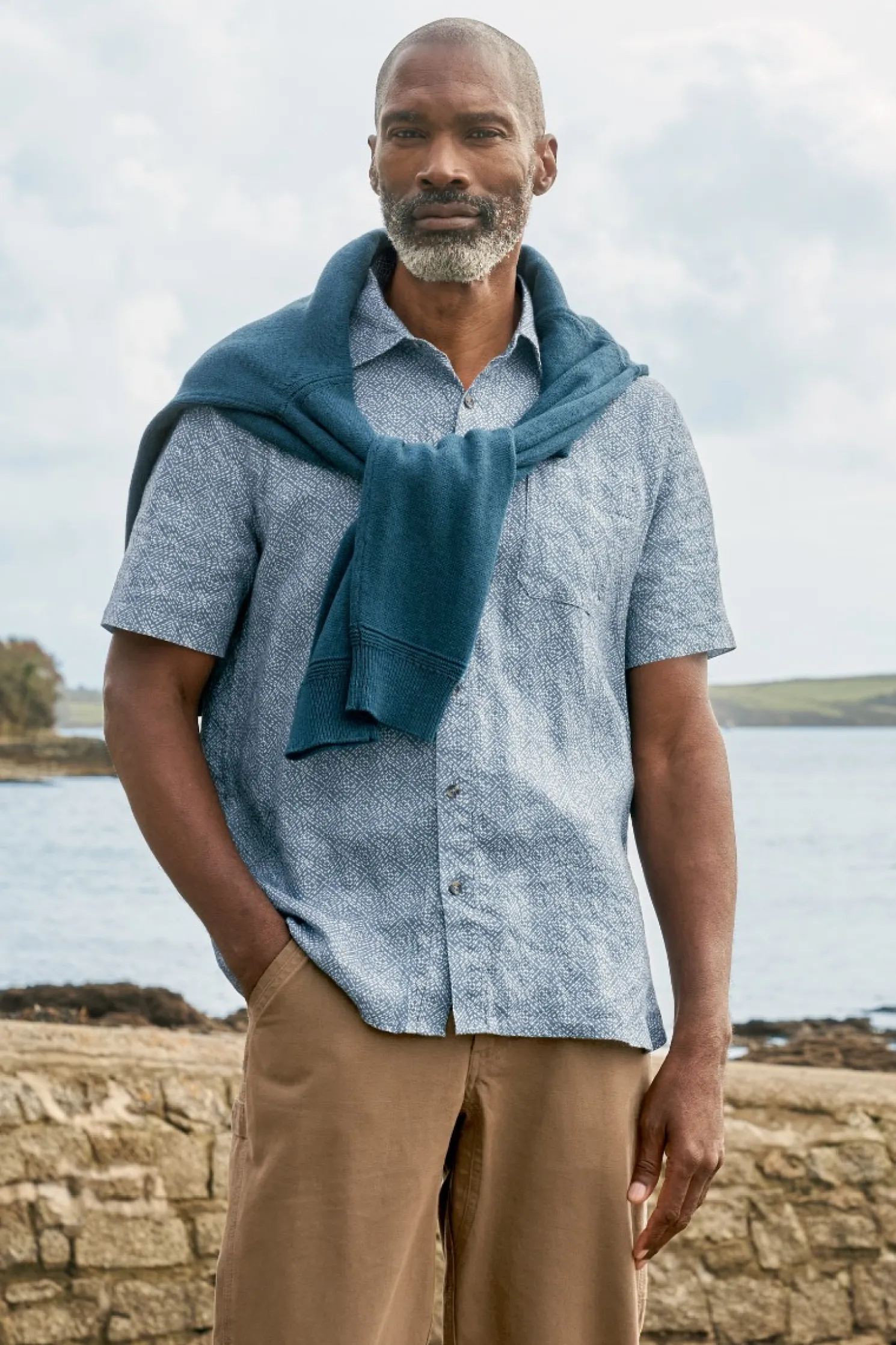 Men's Blue Heron Printed Short Sleeve Shirt