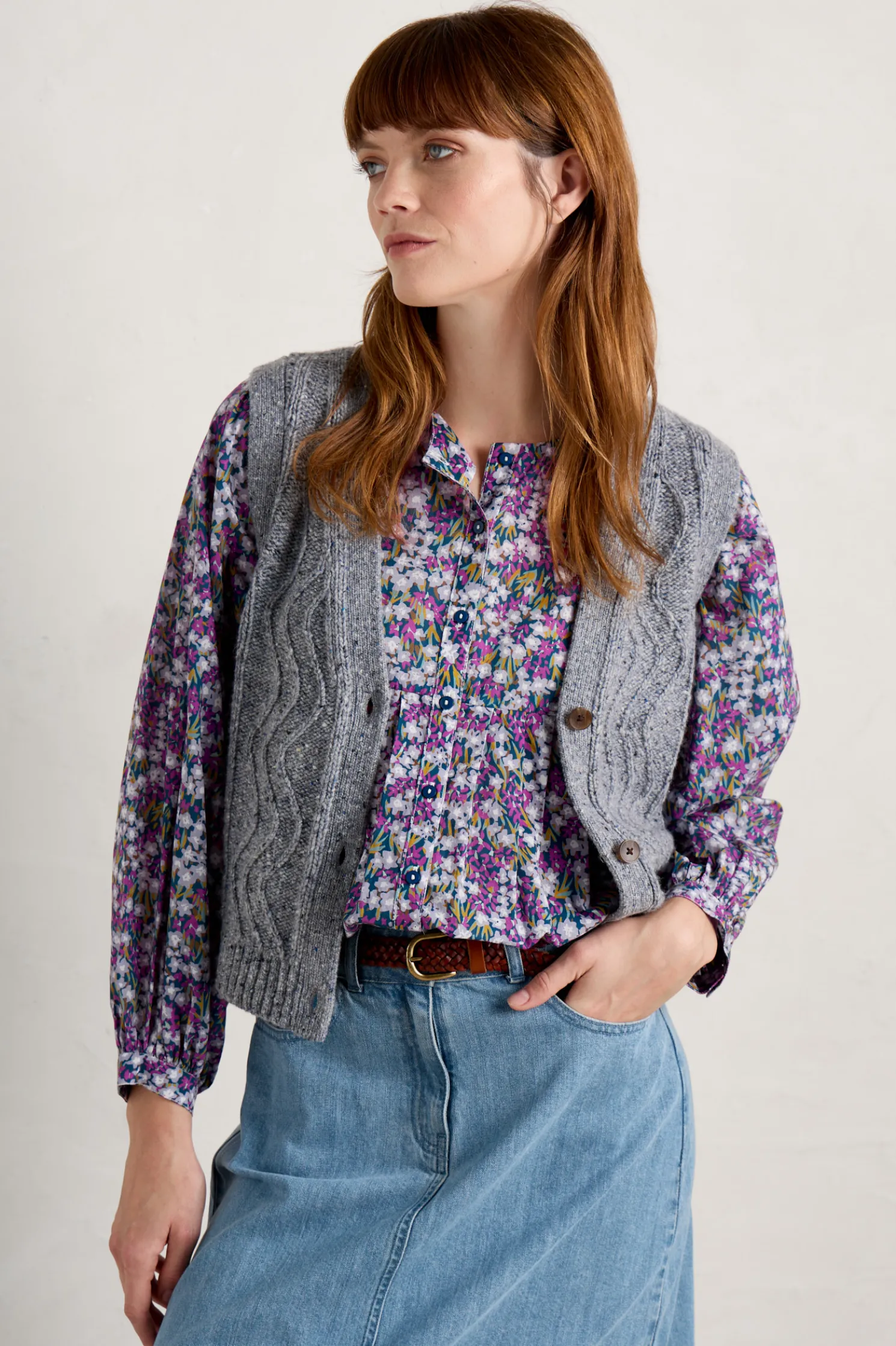 Pendouer V-Neck Button Up Knitted Vest