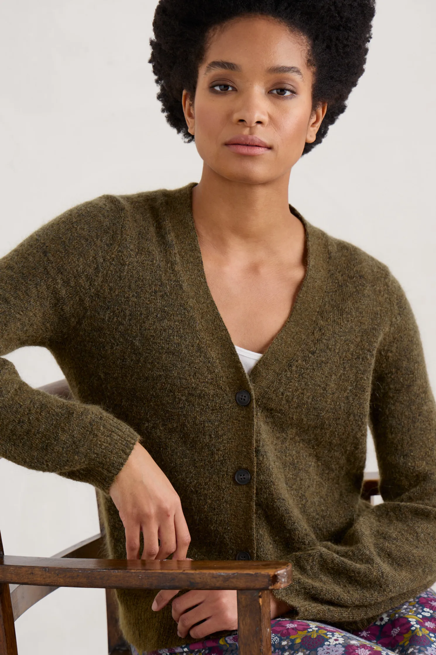Taffle V-Neck Cardigan